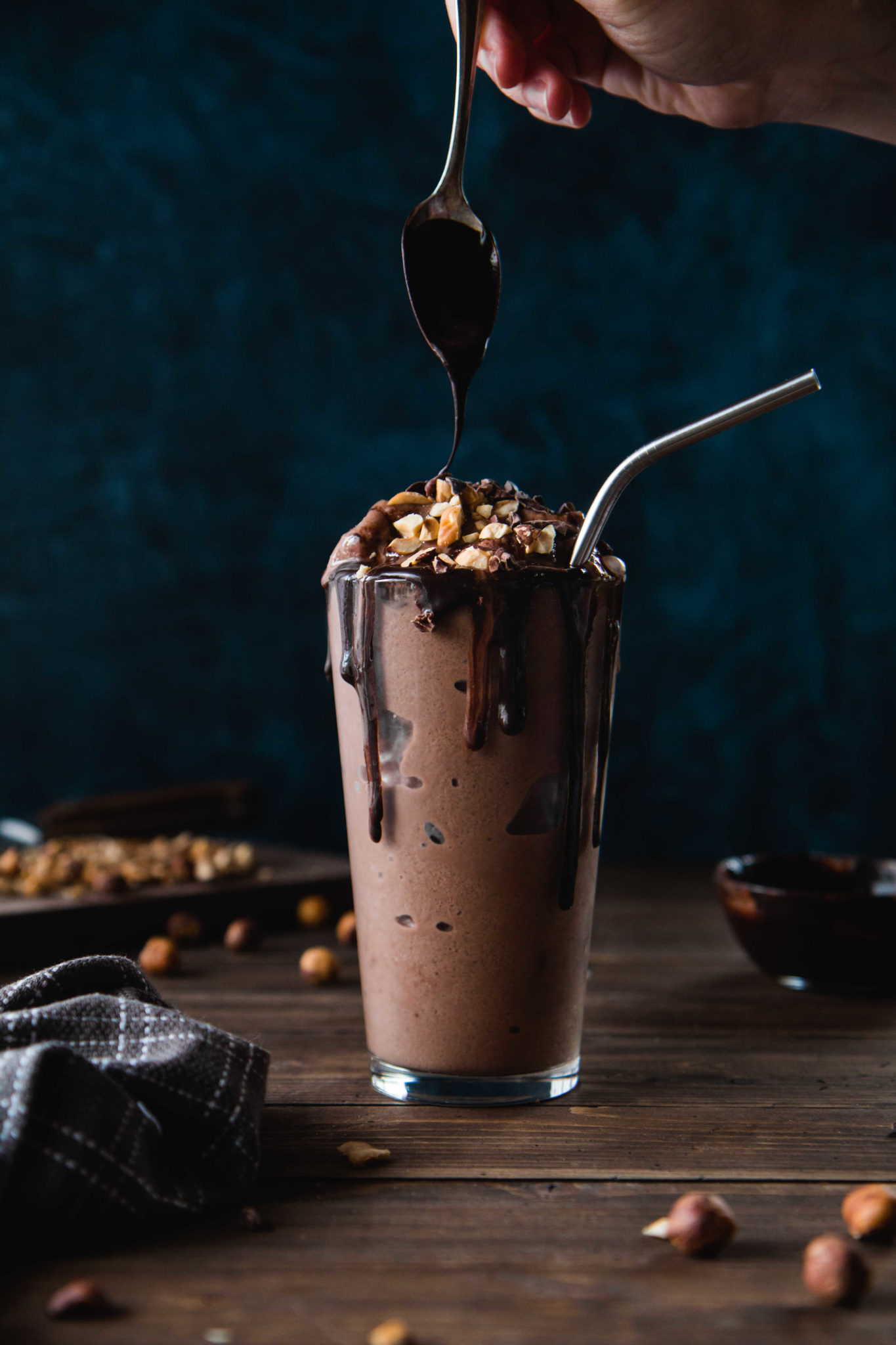 Decadent Chocolate Milkshake You'd Never Know Is Healthy (Vegan, Gluten ...