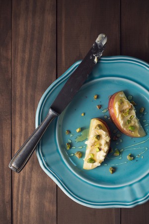 Brie, Apple, & Pistachio Bites Brie Apple & Pistachio Bites | Will Cook For Friends